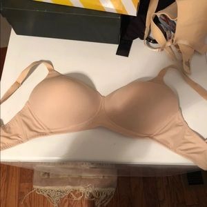 Wacoal Bra In Cream Size 36DD (New without tags)